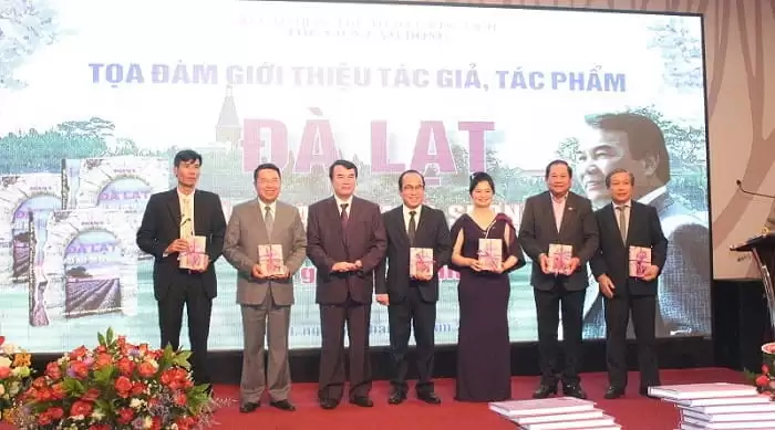 Tiến sĩ Phạm S
